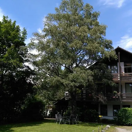 Garden House & Eastpark Hotel